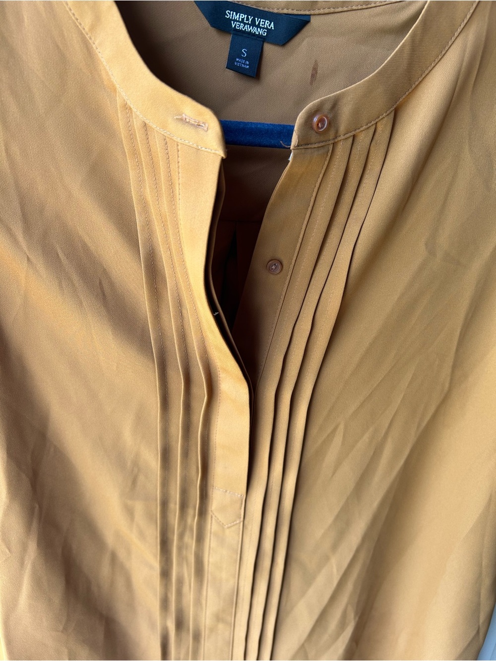 Simply Vera Vera Wang Mustard Short Sleeve Pleated Front Blouse - Picture 3 of 6